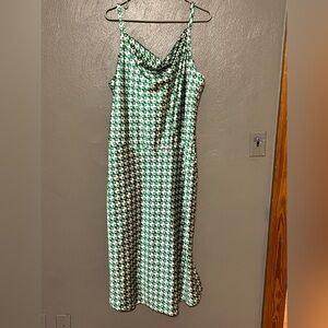Green Geometric Pattern Dress